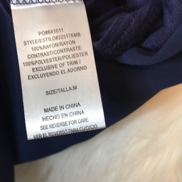 HeartSoul Navy blouse. Size M - Picture 7 of 8